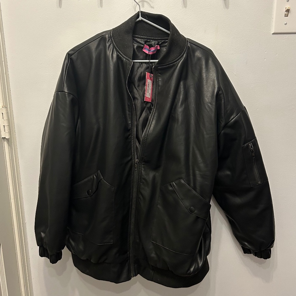Women’s leather jacket (faux)